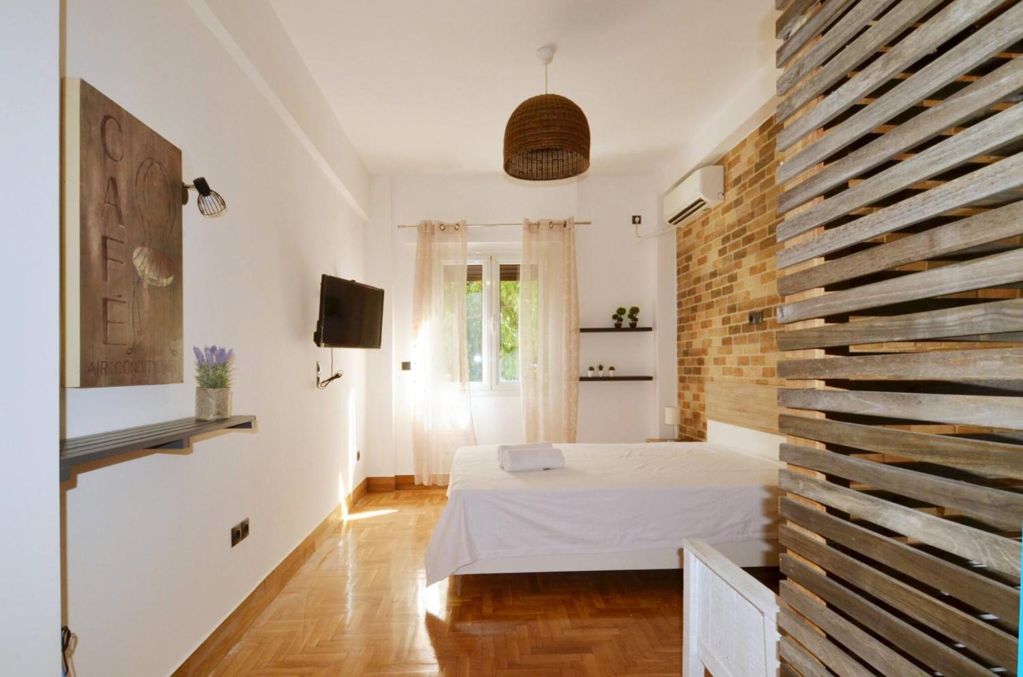 A Modern Rustic Cosy Apartment At The Foot Of Mount Lycabettus Athens Exterior photo