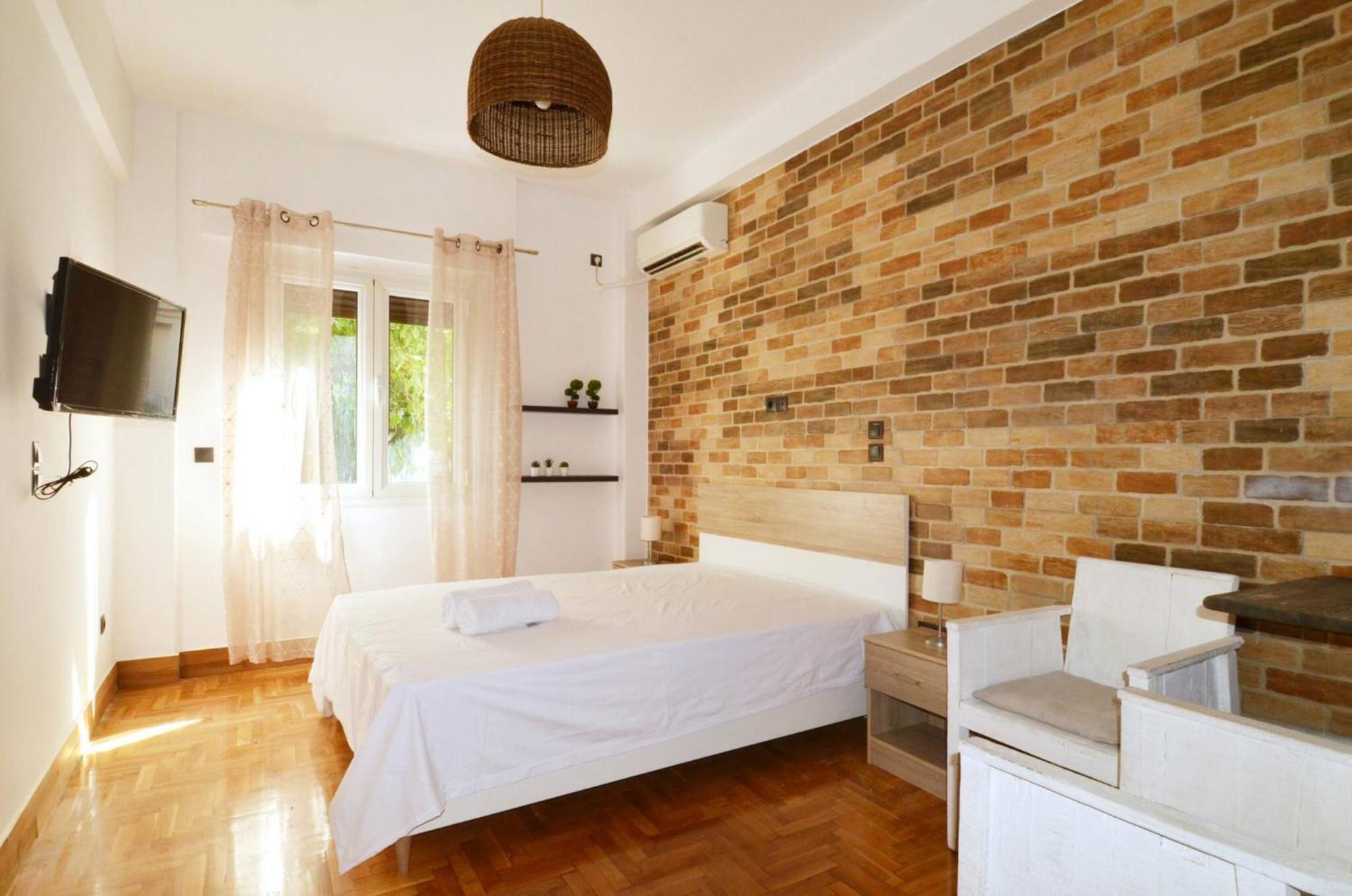 A Modern Rustic Cosy Apartment At The Foot Of Mount Lycabettus Athens Exterior photo